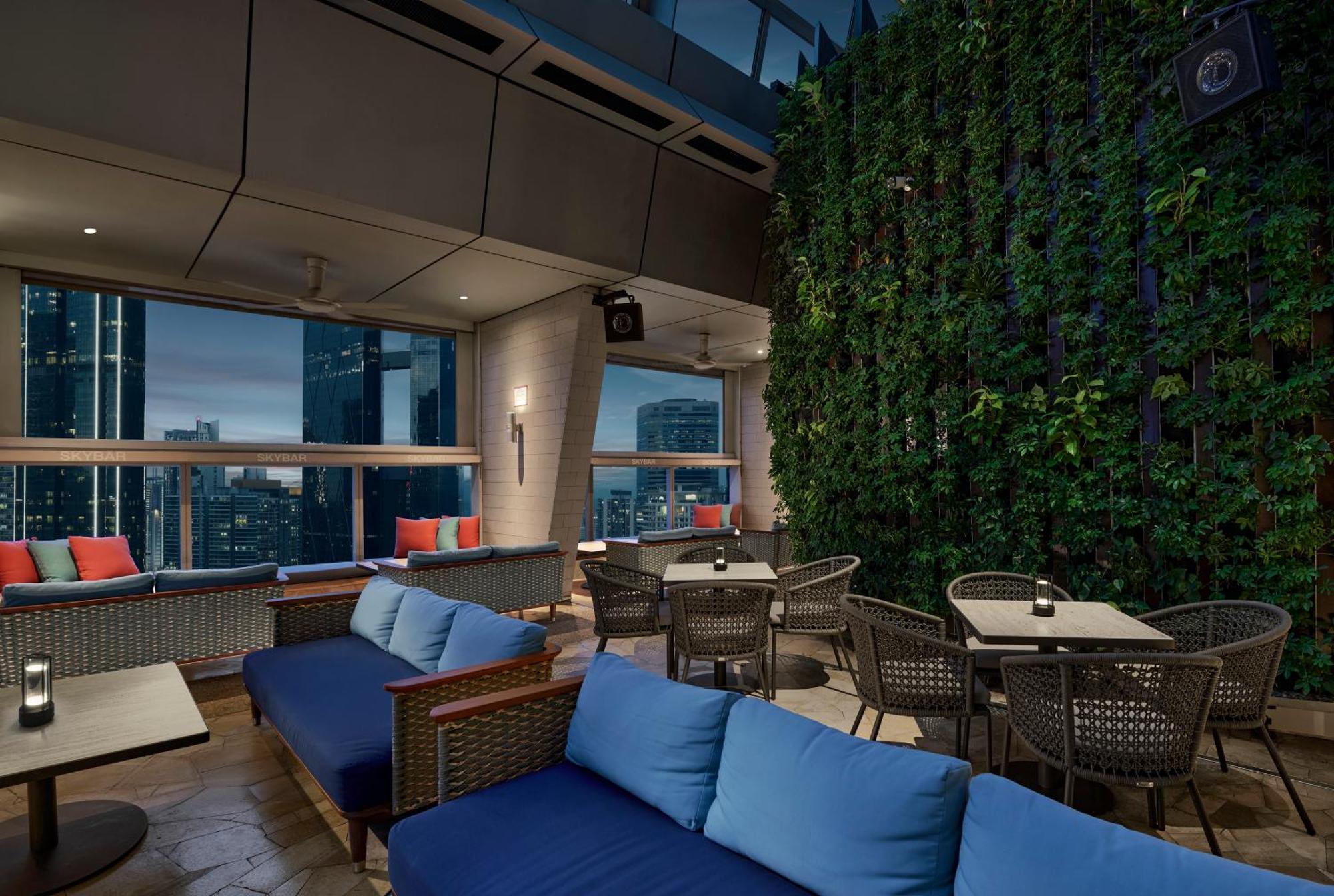 Traders Hotel, Kuala Lumpur — Photos 1